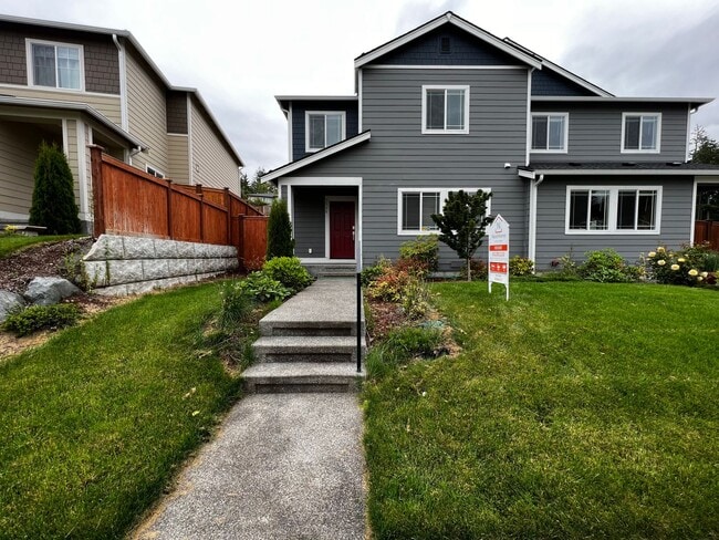 Primary Photo - 4 Bed DuPont Townhome for Rent