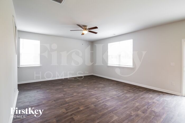 Building Photo - 348 Bering Ln