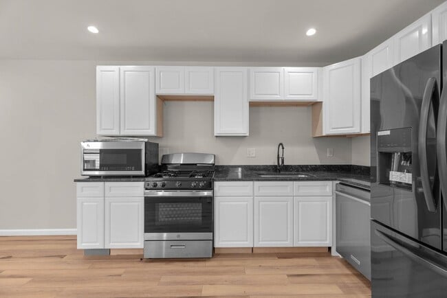 Building Photo - 111 N Patterson Park Ave