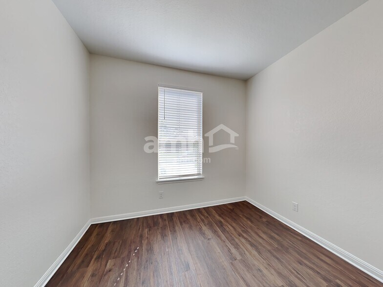 Building Photo - 2126 Abadeer Trail