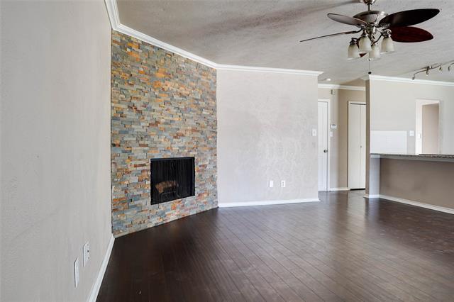 Building Photo - 728 Wandering Way Dr