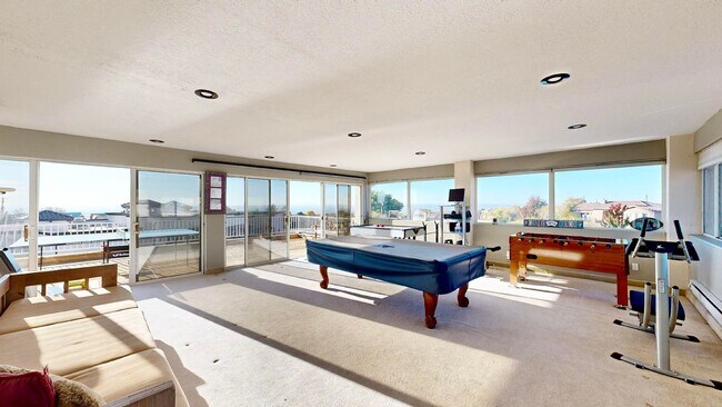 Building Photo - Move in Special Luxury 4 bedroom 4.5 bathr...