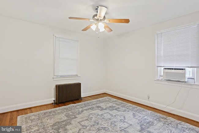 Building Photo - 5707 1st Ave