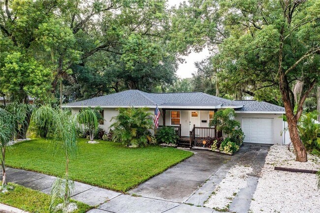 Building Photo - 113 W Adalee St