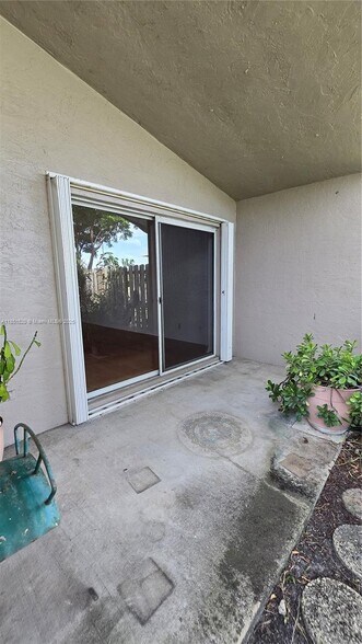 Building Photo - 3802 NW 122nd Ter
