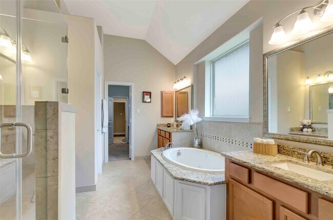 Building Photo - 39 East Wading Pond Circle