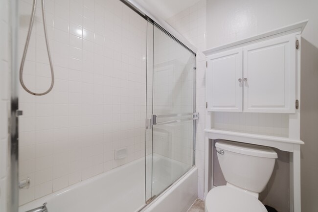 Building Photo - 3547 Cameo Dr