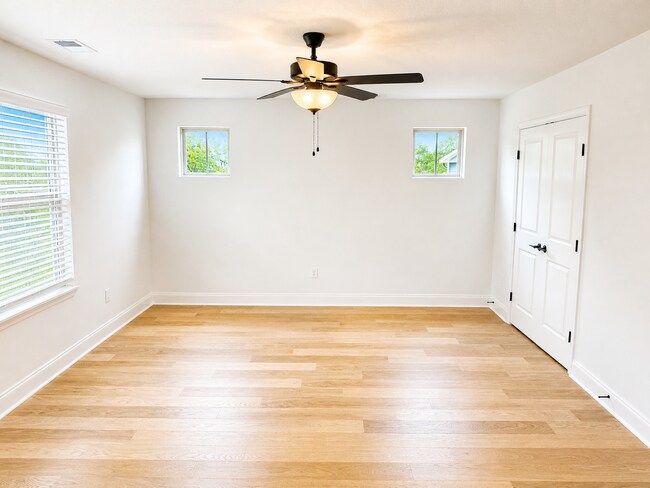Building Photo - 1821 Bennett Vlg Dr