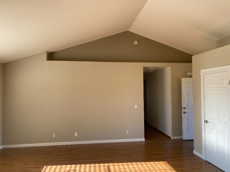Building Photo - 3315 N Ping Rd