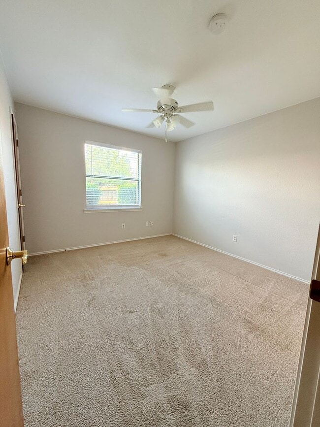 Building Photo - 8041 Miles Dr