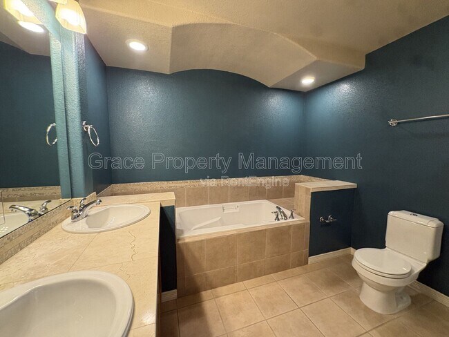 Building Photo - 1776 N Race St