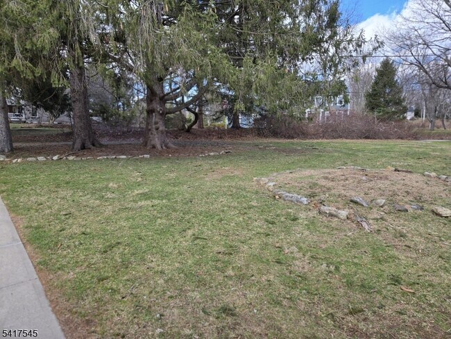 Building Photo - 51 Carrell Rd