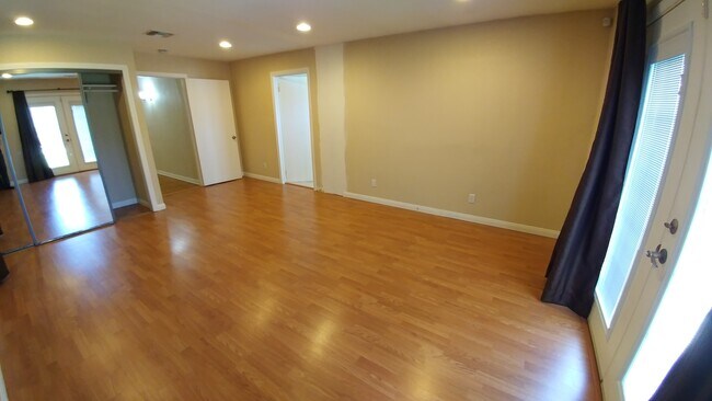 Building Photo - Gorgeous and Spacious 3-Bedroom 2-Bath home with Built-In BBQ, Garage, Hardwood Floors & Yard! MO...