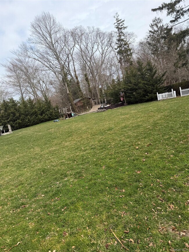 Building Photo - 21 Chateau Dr