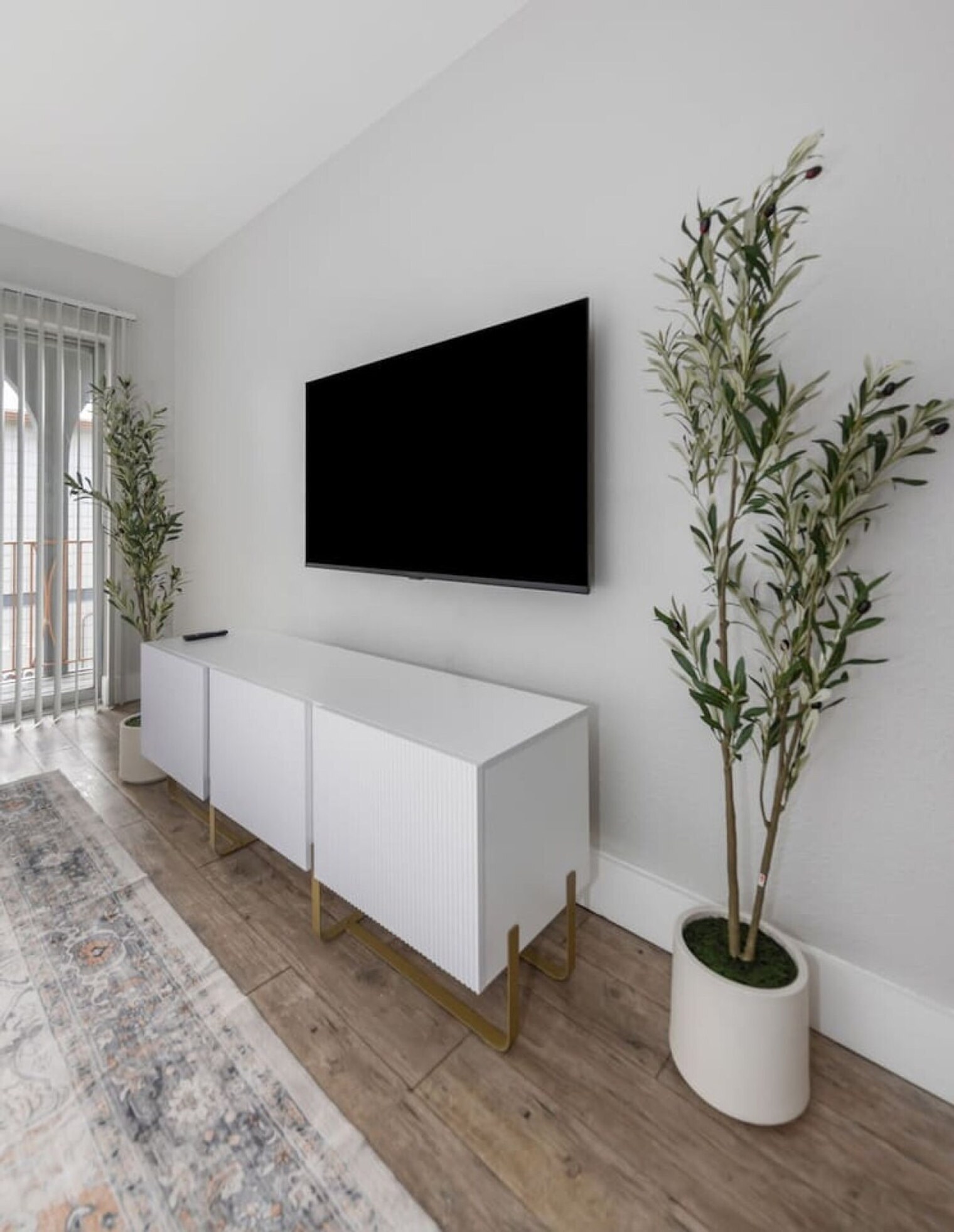 Building Photo - 4312 W Roland St