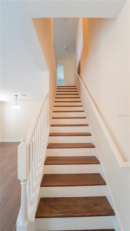 Building Photo - 2264 Hillshire Dr
