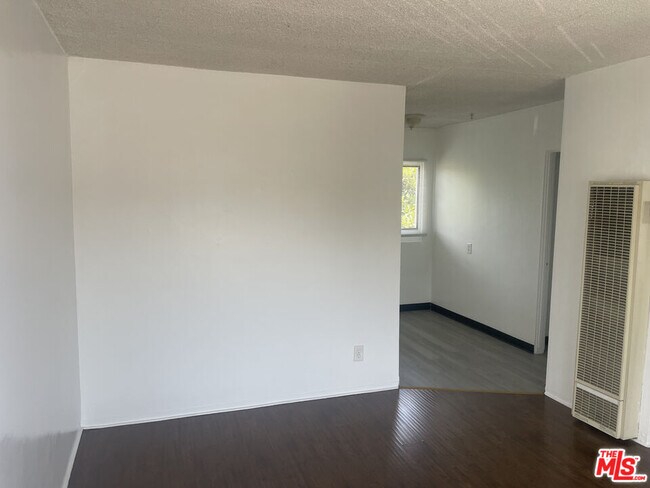 Building Photo - 849 Garfield Ave