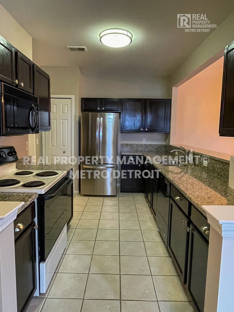 Building Photo - 1852 Flagstone Cir