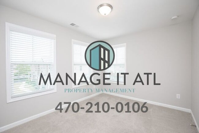 Building Photo - End unit! Gorgeous townhouse in the Suwane...