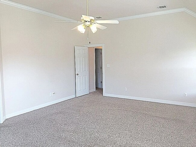 Building Photo - Close to Barksdale Air Force Base...