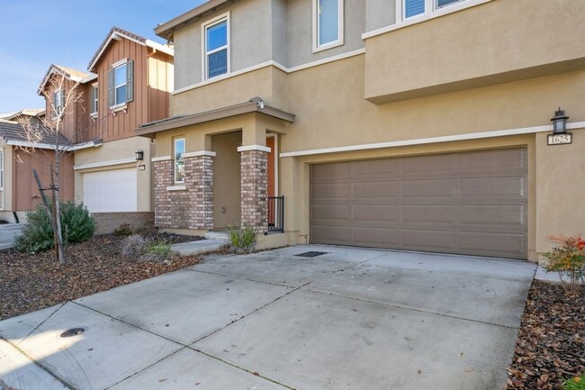 Building Photo - Rocklin HOME FOR RENT!