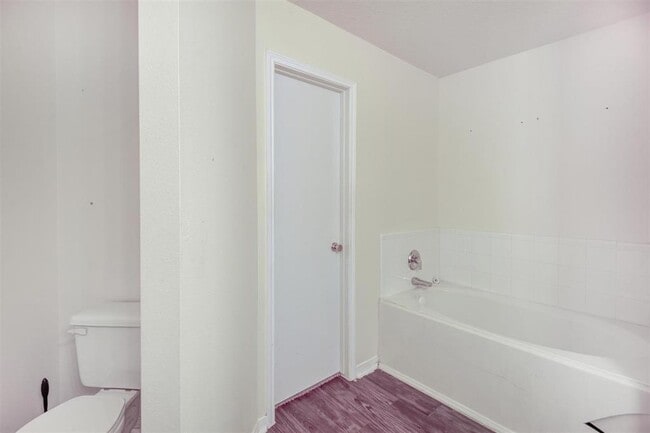 Building Photo - 15410 Apple Bloom Way