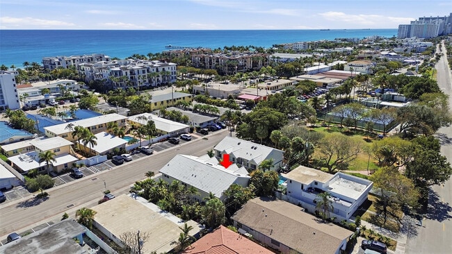 Building Photo - 4525 Bougainvilla Dr