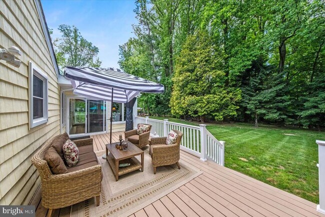Building Photo - 40 Pine knoll Dr