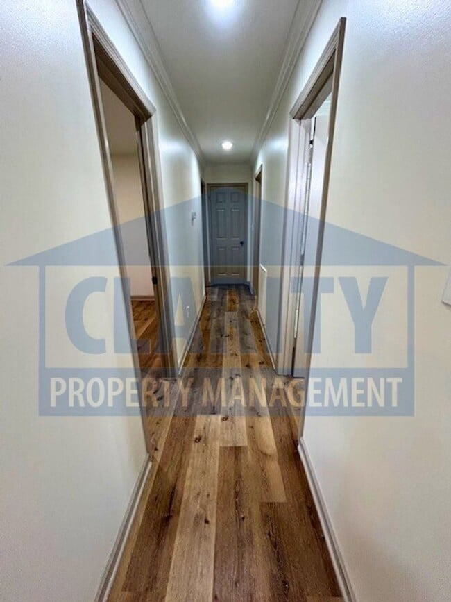 Building Photo - Newly renovated 3 bedroom, 2 bath ranch home!