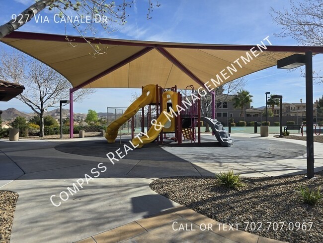 Building Photo - 927 Via Canale Dr