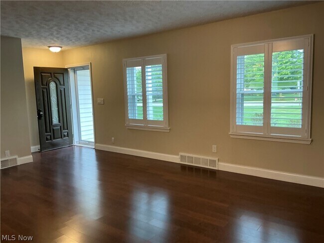 Building Photo - 3653 Brainard Rd