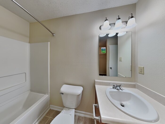 Building Photo - 9140 Amberleigh Dr