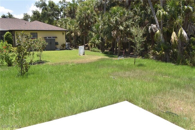 5572 Carso Terrace 5572 Carso - 5572 Carso Terrace North Port Fl Building Photo 