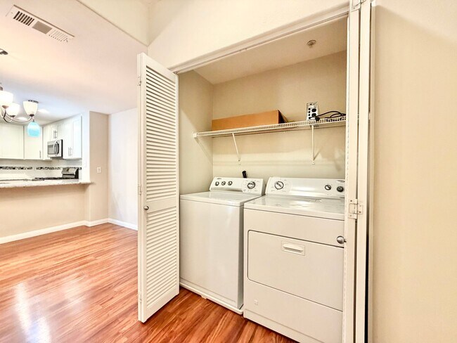 Building Photo - Stylish 2 Bedroom 2 Bathroom 1 Car Garage with Resort Style Amenities in Prime Temecula Location