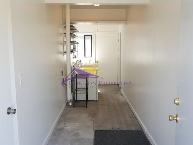 Building Photo - 1 Bed 1 Bath 500sq ft. Cottage in Colonial...