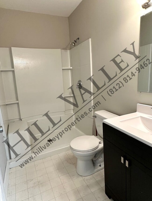 Building Photo - Two Bedroom Home, Close to Downtown/ISU Campus