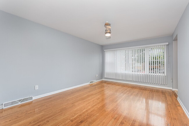 Building Photo - 3517 W 76th St