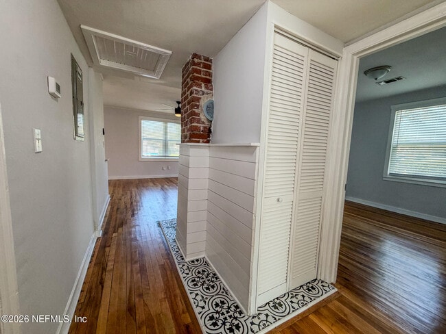 Building Photo - 1368 Rensselaer Ave