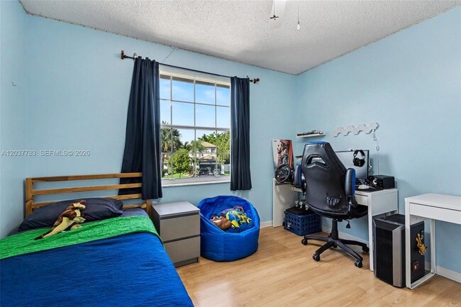 Building Photo - 17367 SW 20th Ct
