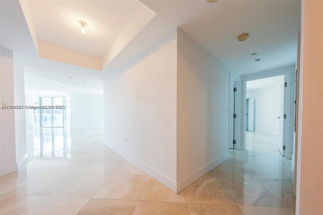Building Photo - 9401 Collins Ave