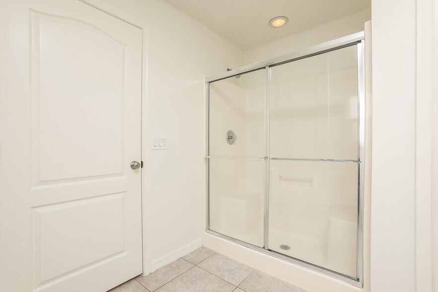 Building Photo - 4408 Creeks Run Blvd