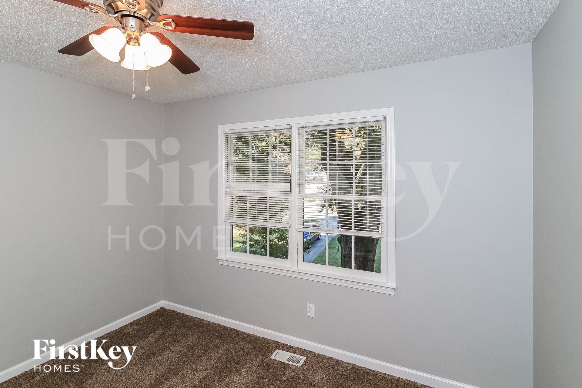 Building Photo - 206 Whitney Ln