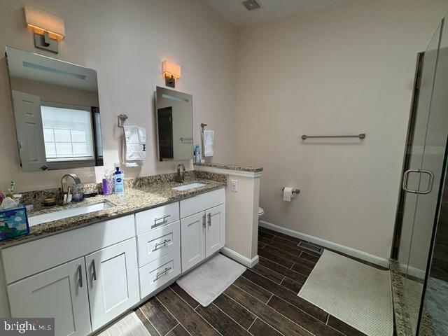 Building Photo - 10148 Vanderbilt Cir