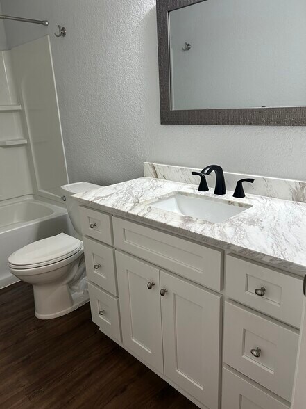Building Photo - 2743 Sand Hollow Ct