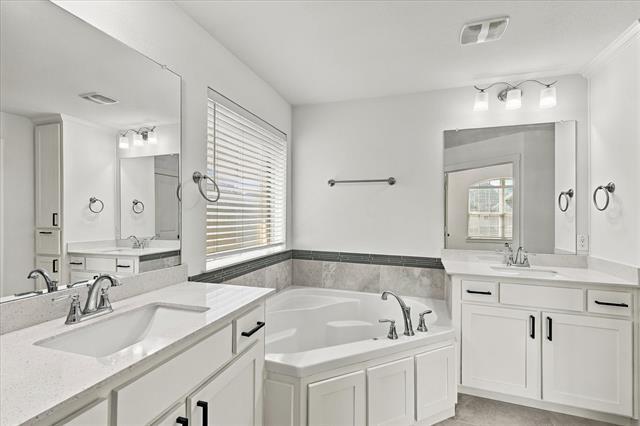 Building Photo - 2737 Splendor Ln