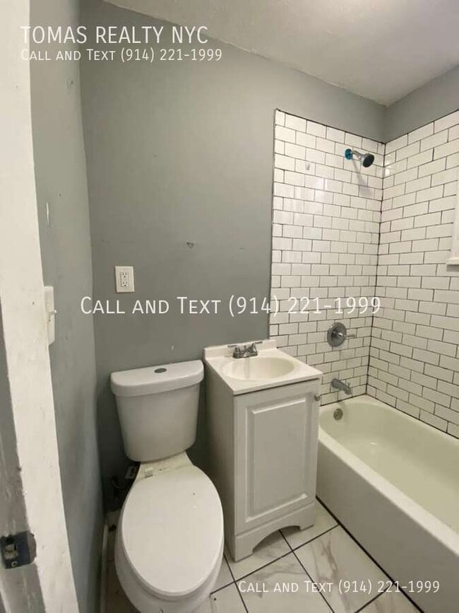 Building Photo - 188 Ashburton Ave