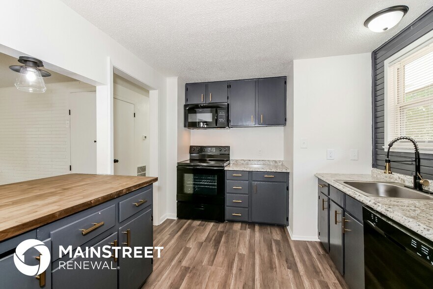 Building Photo - 607 Hamblen Rd