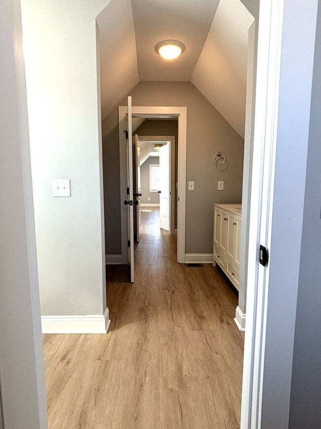 Building Photo - 9 Hanover St