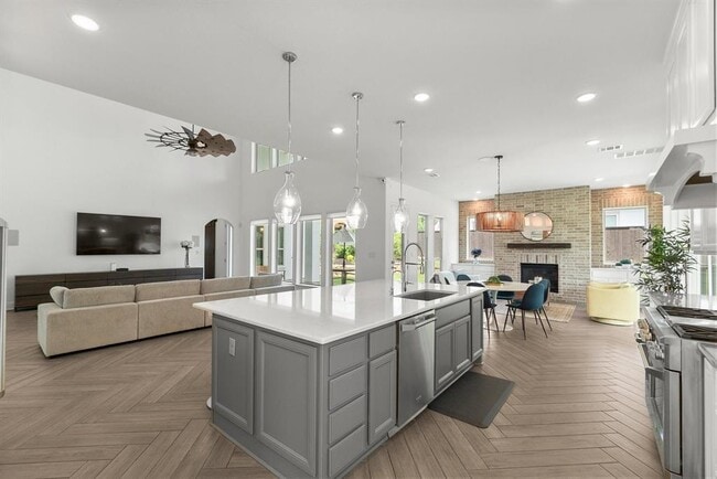 Building Photo - 62 N Curly Willow Cir