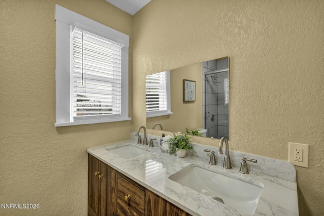 Building Photo - 35 W 8th St